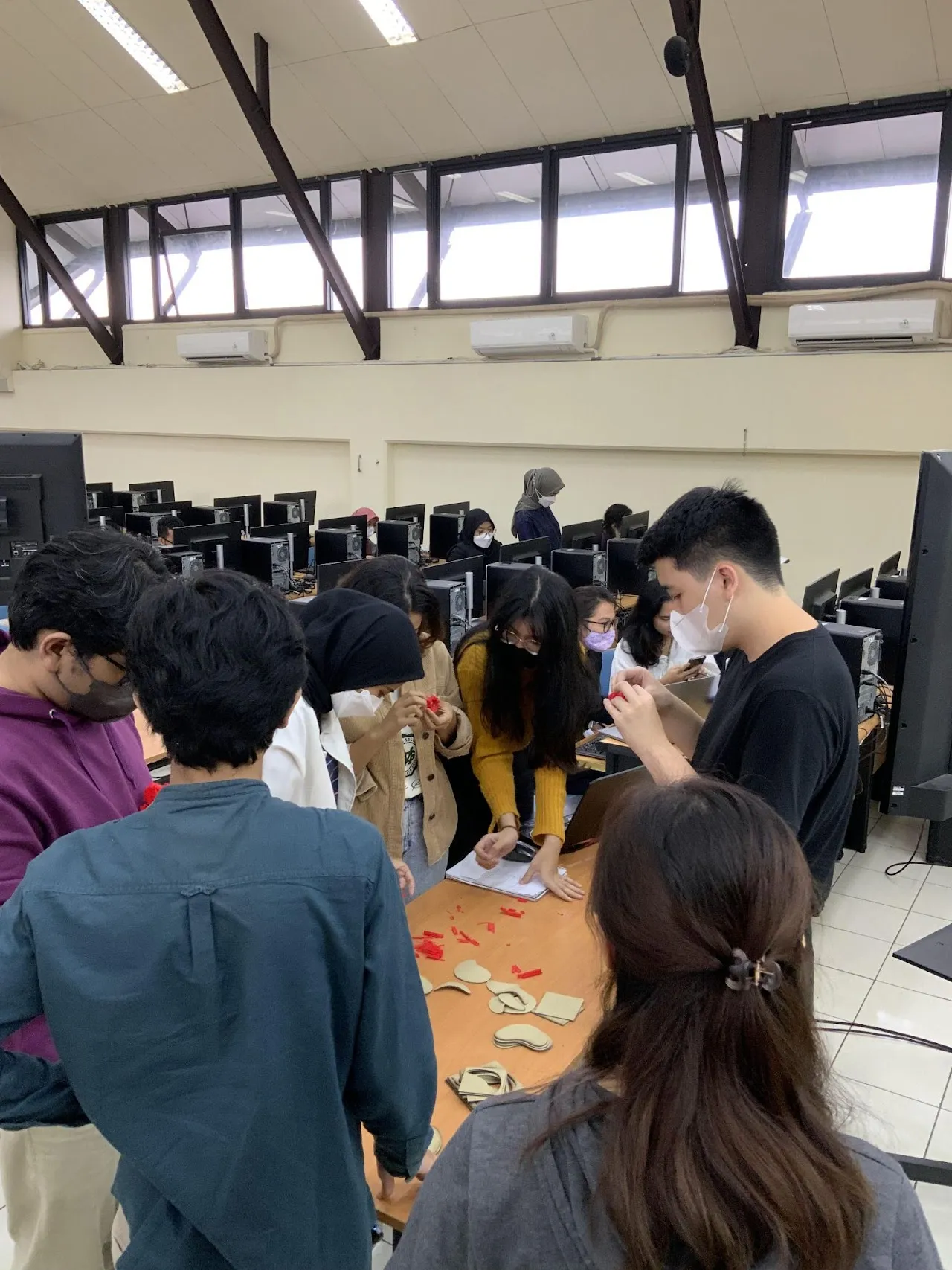 A Demonstration of the Fabrication Machines at the ITB Architecture Laboratory