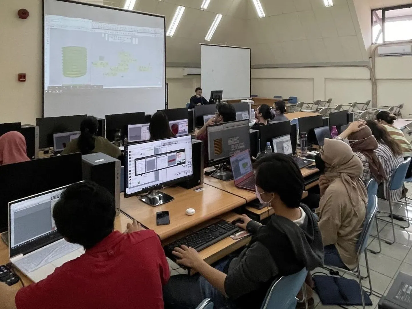 A Demonstration of the Fabrication Machines at the ITB Architecture Laboratory