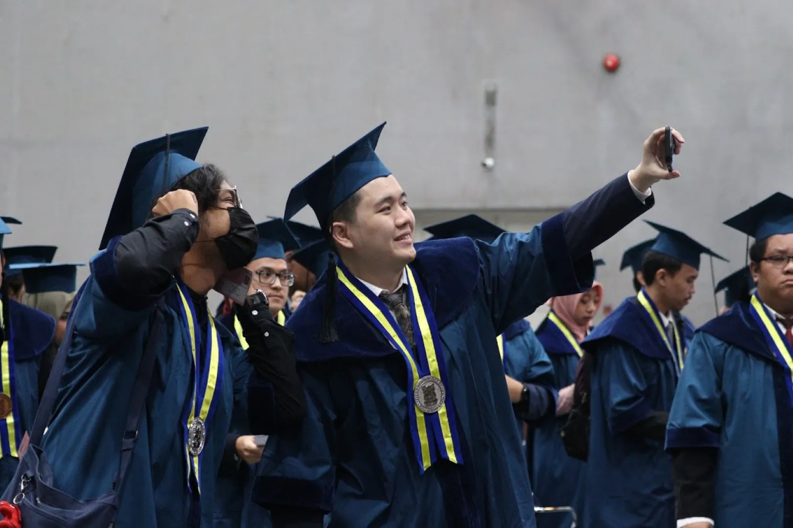 ITB Graduated 2,219 Graduates at the April 2023 Graduation